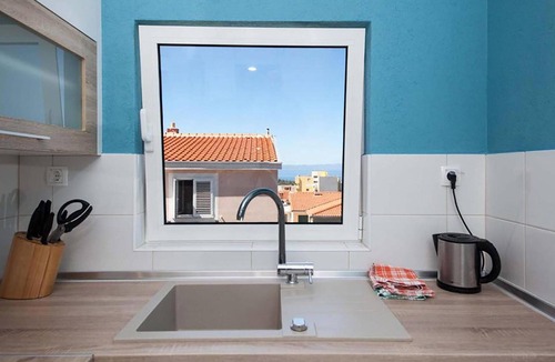 Makarska Apartment | Nice apartment in Makarska with house sea view