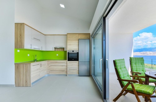 Pag Apartment | Nice apartment in Pag with house sea view