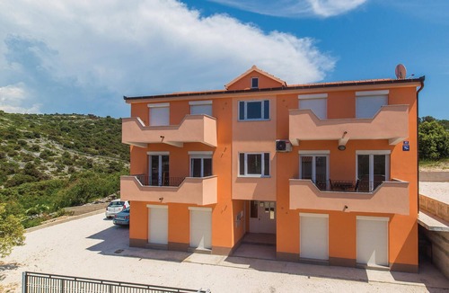 Sevid Apartment | Nice apartment in Sevid with WiFi