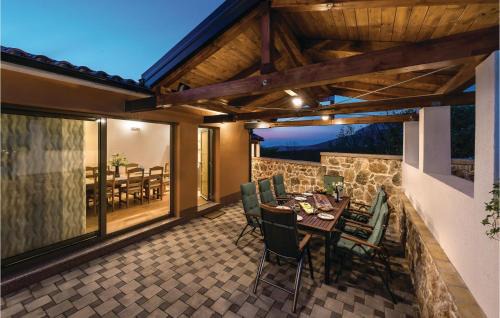 Razvode House | Nice Home In Drnis With Sauna