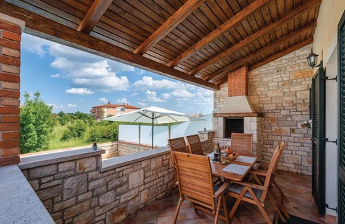 Lovrecica House | Nice home in Lovrecica