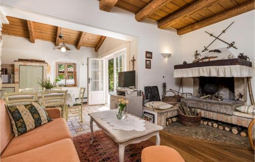 Sucici House | Nice Home In Moscenice
