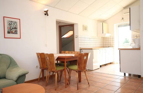Kukljica Apartment | One bedroom apartment near beach Cove Kunčabok, Ugljan (A-8255-c)