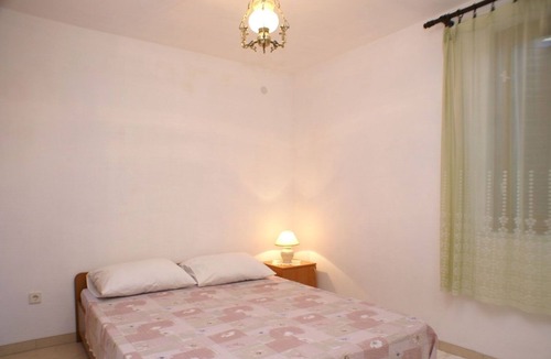 Lumbarda Apartment | One bedroom apartment with air-conditioning Lumbarda, Korčula (A-4375-a)