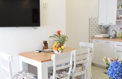 Zelenka Apartment | One bedroom apartment with air-conditioning Makarska (A-19795-b)