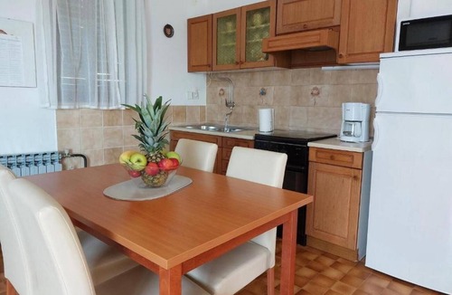 Malinska Apartment | One bedroom apartment with terrace and sea view Malinska, Krk (A-21669-a)