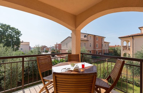 Novigrad Apartment | One bedroom apartment with a swimming pool Novigrad (A-7078-a)