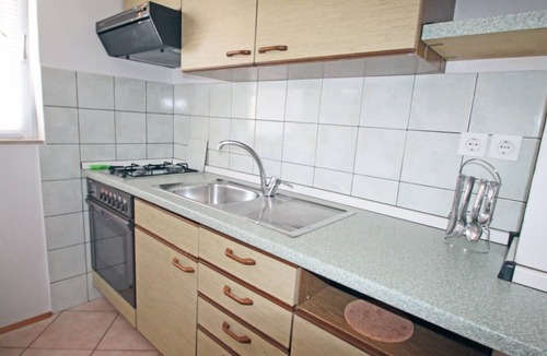 Vinjerac Apartment | One bedroom apartment with balcony and sea view Vinjerac, Zadar (A-5824-b)