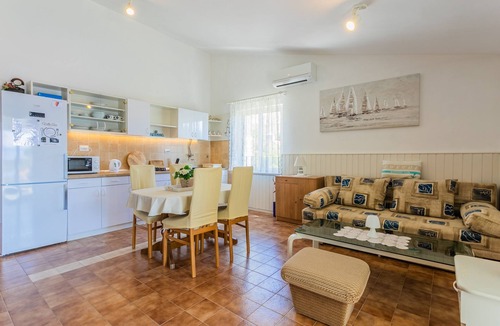 Zivogosce Apartment | One bedroom apartment near beach Živogošće - Porat, Makarska (A-6899-d)