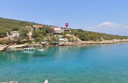 Pokrivenik Apartment | One bedroom apartment near beach Cove Zarace (Gdinj), Hvar (A-25037-c)