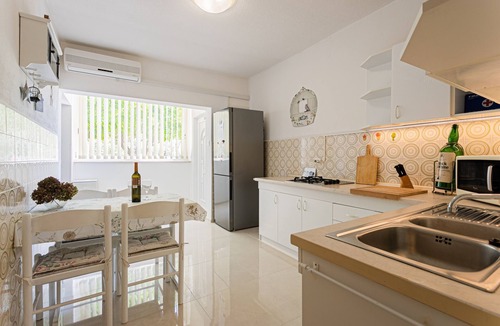 Zivogosce Apartment | One bedroom apartment near beach Živogošće - Porat, Makarska (A-6899-b)