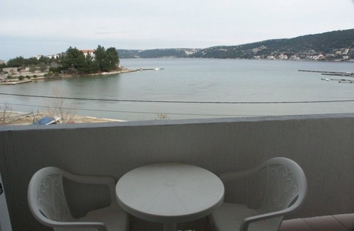 Supetarska Draga Apartment | One bedroom apartment near beach Supetarska Draga - Donja, Rab (A-2001-e)
