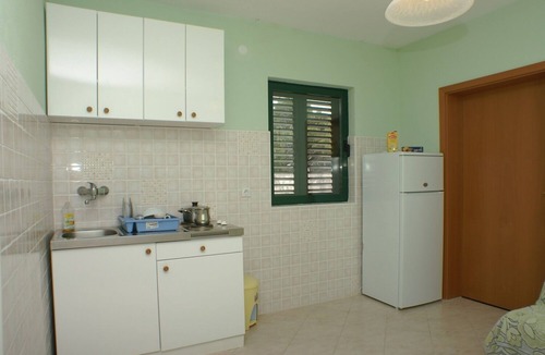 Marusici Apartment | One bedroom apartment with terrace and sea view Marušići, Omiš (A-2741-d)