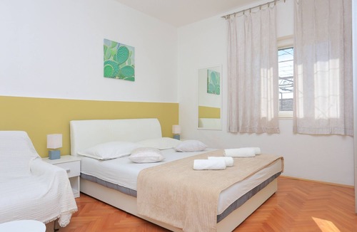 Pisak Apartment | One bedroom apartment with air-conditioning Pisak, Omiš (A-18141-e)