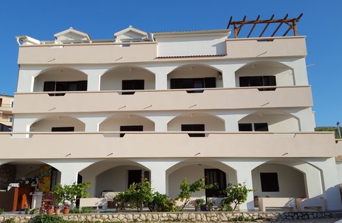 Metajna Apartment | One bedroom apartment with terrace and sea view Metajna, Pag (A-4120-a)