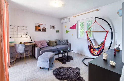 Milna (Brac) Apartment | One bedroom apartment with air-conditioning Milna, Brač (A-27445-a)