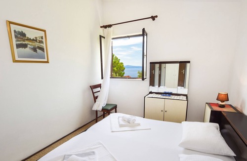Marusici Apartment | One bedroom apartment with terrace and sea view Marušići, Omiš (A-10012-b)