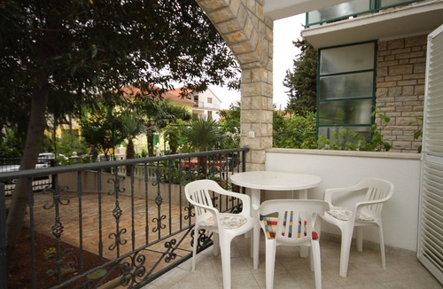 Vodice Apartment | One bedroom apartment with terrace Vodice (A-6321-b)