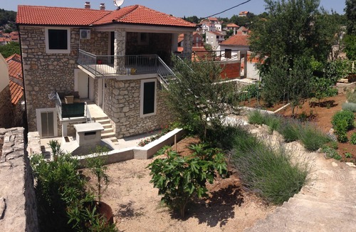 Zaton Apartment | One bedroom apartment with terrace Zaton (Krka) (A-25545-b)