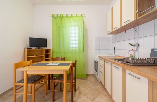 Mandre Apartment | One bedroom apartment with terrace Mandre, Pag (A-205-b)