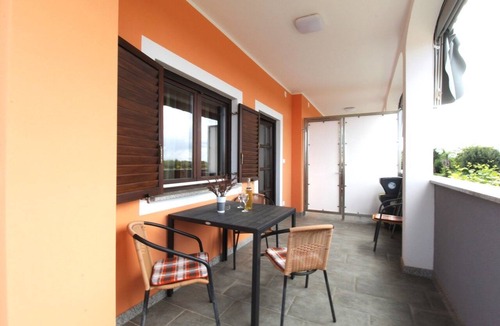 Seget Apartment | One bedroom apartment with balcony and sea view Rožac, Umag (A-27252-b)