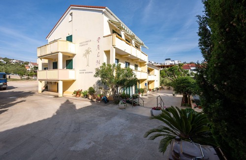 Jakisnica Apartment | One bedroom apartment with terrace Jakišnica, Pag (A-4053-b)