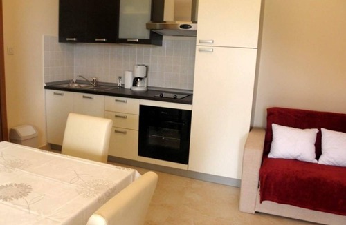 Barbat na Rabu Apartment | One bedroom apartment with a swimming pool Barbat, Rab (A-22358-b)