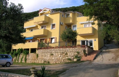 Supetarska Draga Apartment | One bedroom apartment with balcony and sea view Supetarska Draga - Gornja, Rab (A-13645-a)