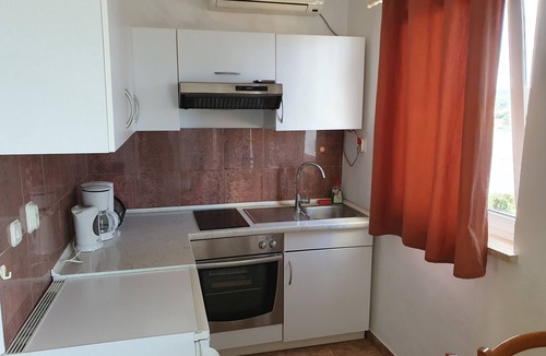 Supetarska Draga Apartment | One bedroom apartment with balcony and sea view Supetarska Draga - Gornja, Rab (A-13645-b)