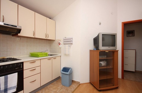 Supetarska Draga Apartment | One bedroom apartment with terrace and sea view Supetarska Draga - Gonar, Rab (A-2002-a)