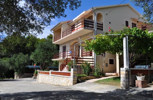 Supetarska Draga Apartment | One bedroom apartment with terrace and sea view Supetarska Draga - Gonar, Rab (A-2002-a)