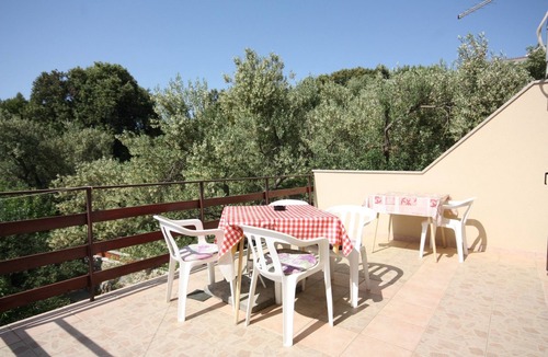 Supetarska Draga Apartment | One bedroom apartment with terrace and sea view Supetarska Draga - Gonar, Rab (A-2002-a)