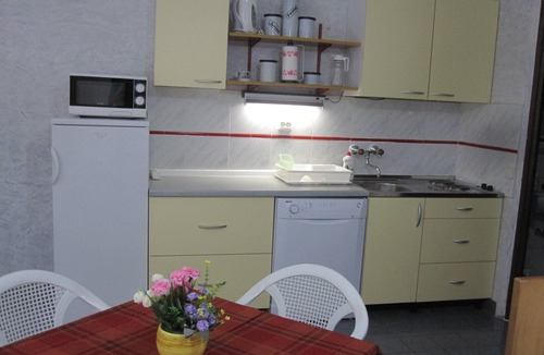 Supetarska Draga Apartment | One bedroom apartment with terrace and sea view Supetarska Draga - Gonar, Rab (A-4987-c)