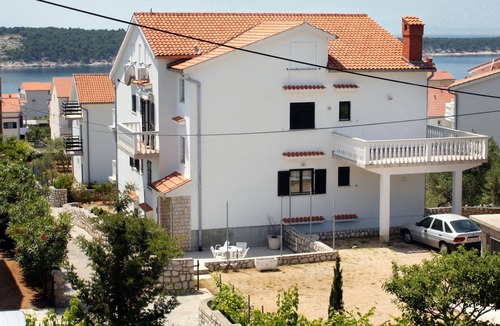 Barbat na Rabu Apartment | One bedroom apartment with terrace and sea view Barbat, Rab (A-5015-b)