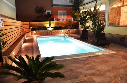 Banjol Apartment | One bedroom apartment with a swimming pool Banjol, Rab (A-11382-c)