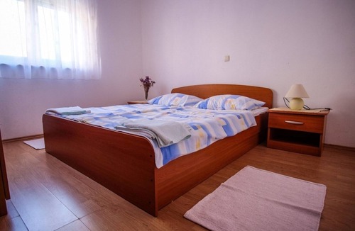 Barbat na Rabu Apartment | One bedroom apartment with balcony and sea view Barbat, Rab (A-14390-b)