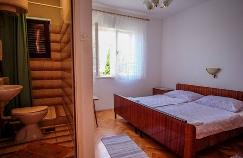 Barbat na Rabu Apartment | One bedroom apartment with balcony and sea view Barbat, Rab (A-14431-c)