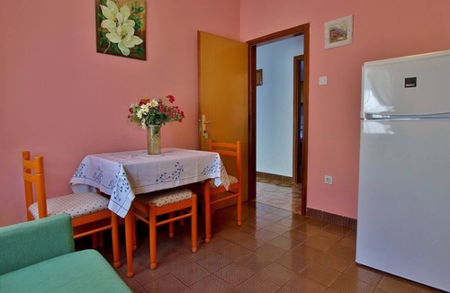 Supetarska Draga Apartment | One bedroom apartment with balcony and sea view Supetarska Draga - Donja, Rab (A-4954-c)