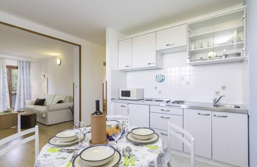Tar Apartment | One-Bedroom E2 with Balcony in Tar