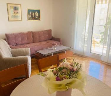Znjan Apartment | Paulina