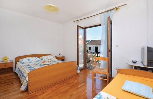 Vrboska Apartment | Pet friendly apartment in Vrboska with WiFi