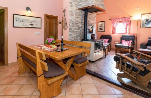 Kula Norinska House | Pet friendly home in Desne