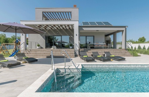 Galizana House | Pet friendly home in Galizana