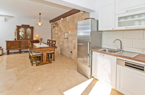 Bogomolje House | Pet friendly home in Bogomolje