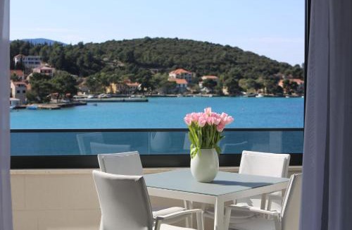 Loviste Apartment | Premier Laguna Apartment