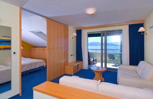 Gradac House | Premium Double Room With Private Bathroom 1