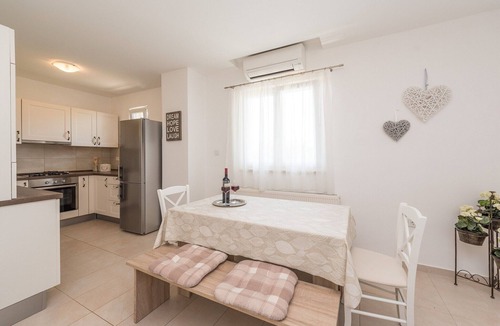 Privlaka Apartment | Privlaka Beach Apartment for 4