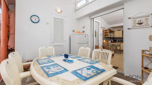 Kolanjski Gajac Apartment | Rona Apartment Aurora