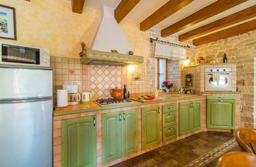 Krculi Villa | Rustic Villa Benina Rossa 1 with huge garden