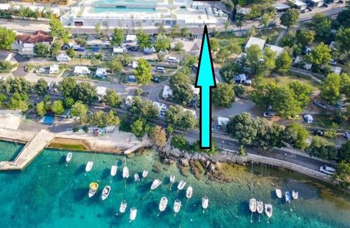 Selce House | SEA HOUSE pool & jacuzzi - PRIVILEGE POINT camping & villas
